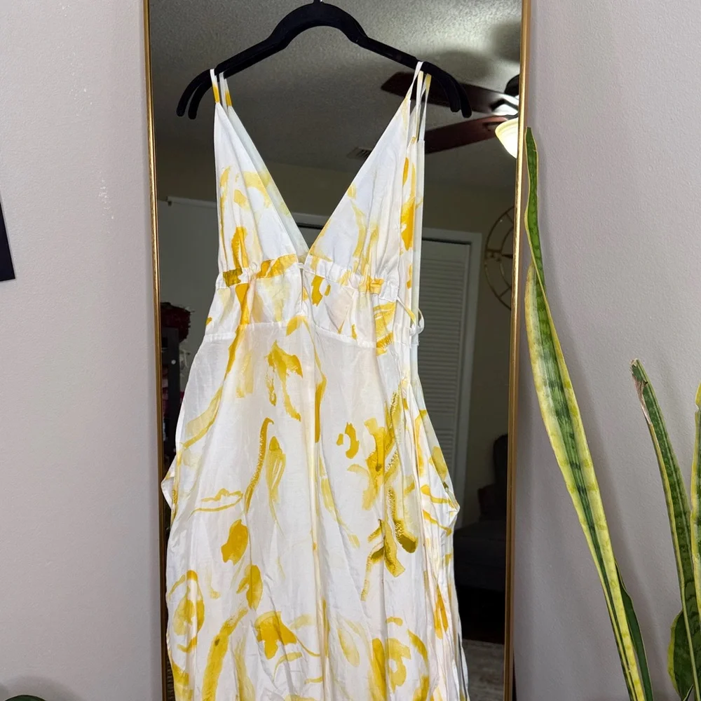 Cult Gaia Chelsea Plunge-Neck Midi Dress In White Silk - Picture 9 of 13